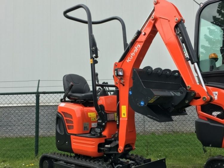 Adriaan Intern Transport levert uiteenlopende modellen van Kubota (mini) graafmachines.